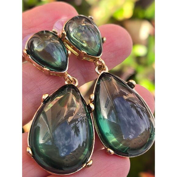 Vintage Kenneth Jay Lane Gold Tone Emerald Resin Double-Drop Dangle Earrings - Picture 2 of 8